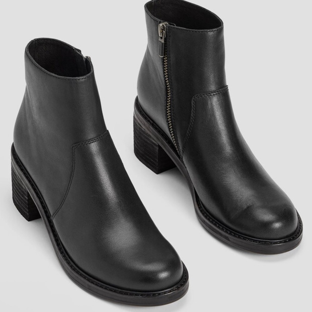 EILEEN FISHER Beau Leather Bootie